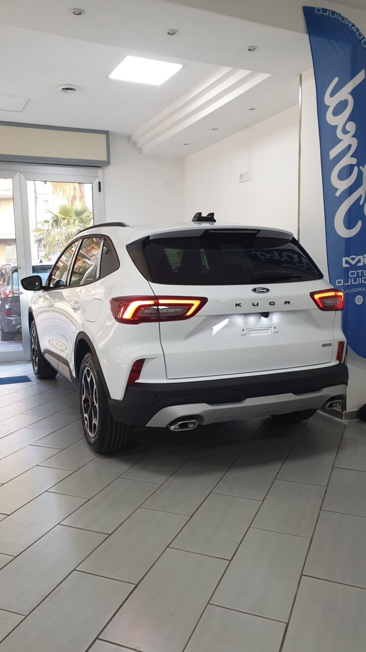 Ford Kuga 2.5 Full Hybrid 190 CV CVT 2WD ST-Line Design (6)