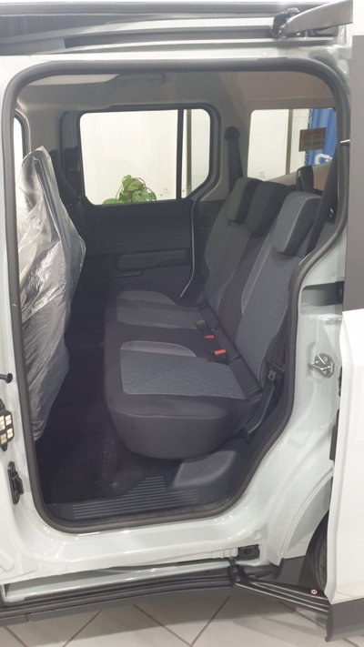 Ford Tourneo Courier 1.0 EcoBoost 100 CV Titanium (10)