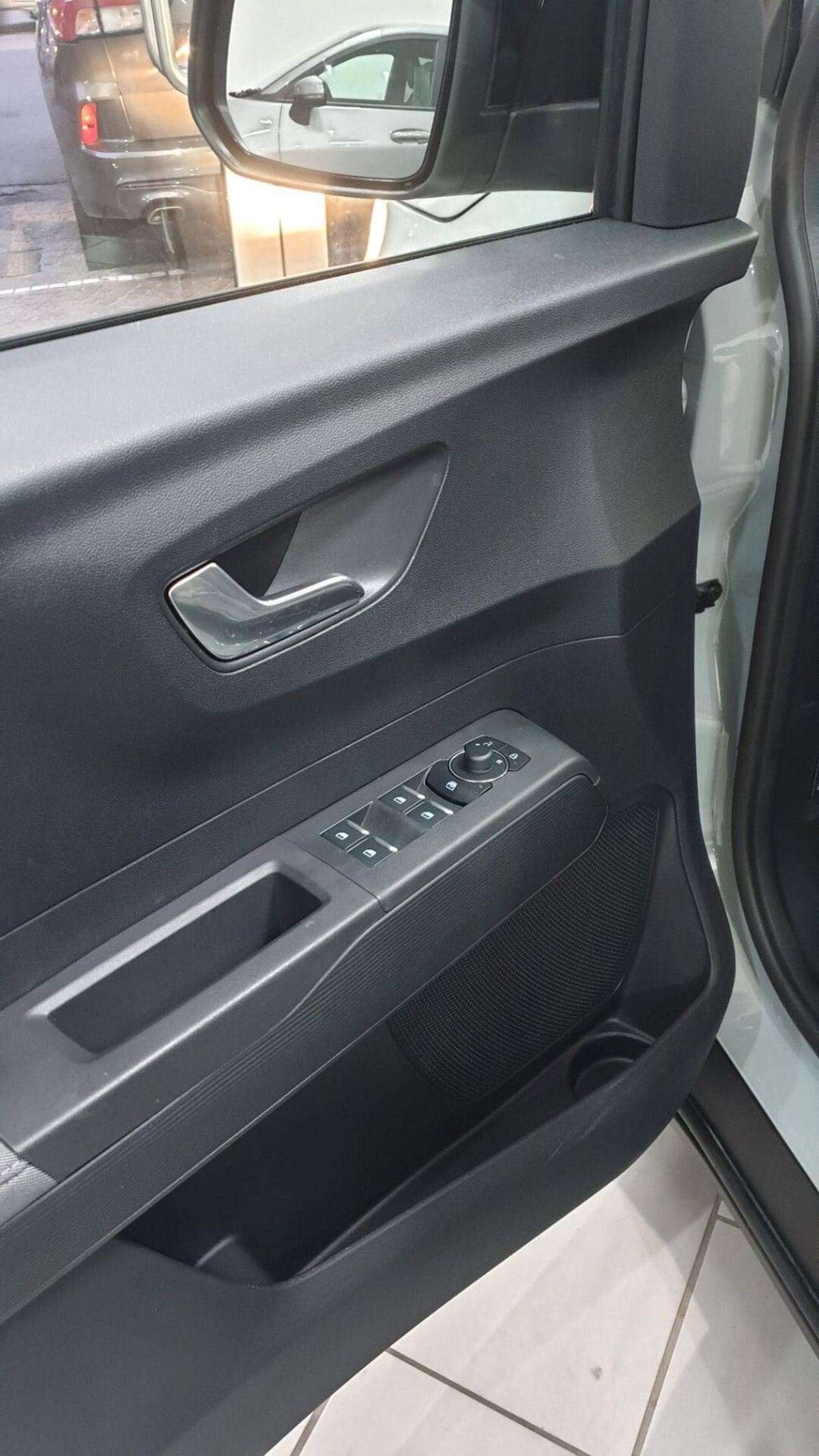 Ford Tourneo Courier 1.0 EcoBoost 100 CV Titanium (14)