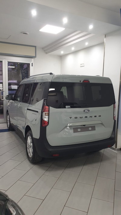 Ford Tourneo Courier 1.0 EcoBoost 100 CV Titanium (4)