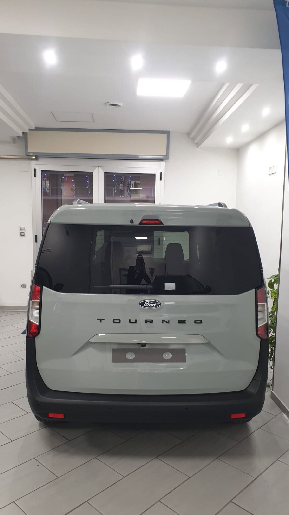 Ford Tourneo Courier 1.0 EcoBoost 100 CV Titanium (7)