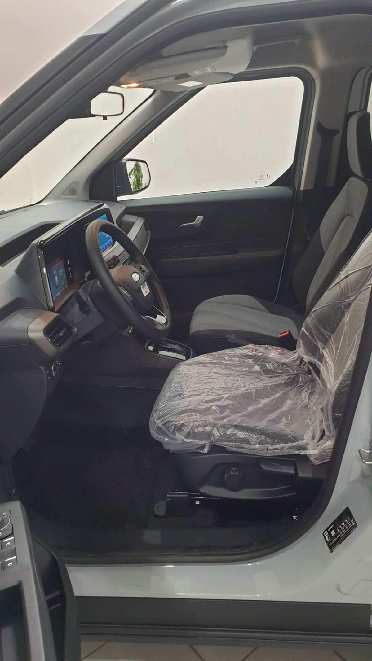 Ford Tourneo Courier 1.0 EcoBoost 100 CV Titanium (8)