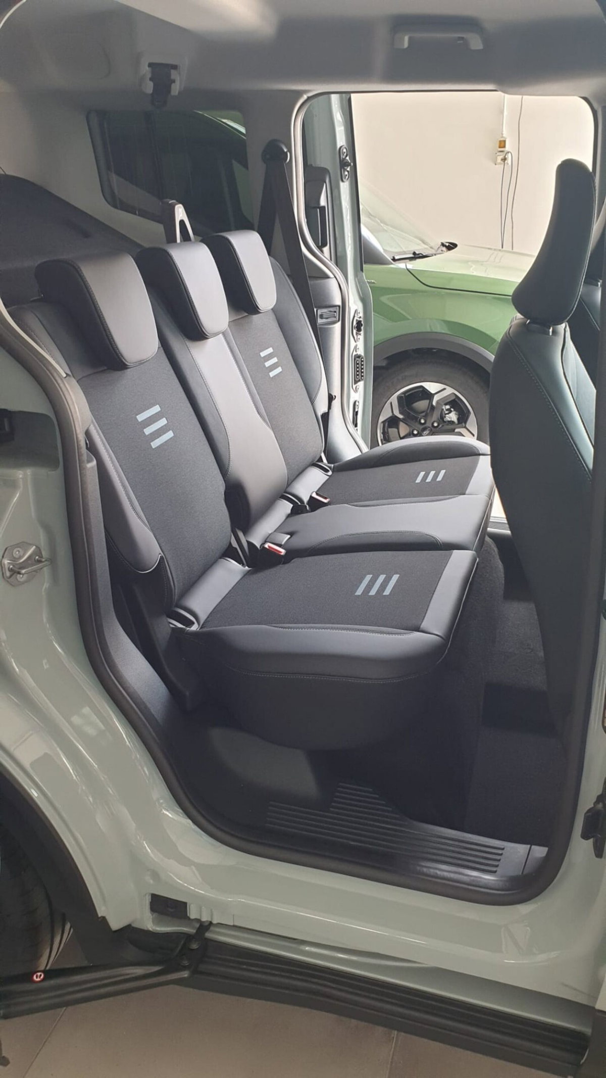 Ford Tourneo Courier 1.0 EcoBoost 100 CV Plus (12)