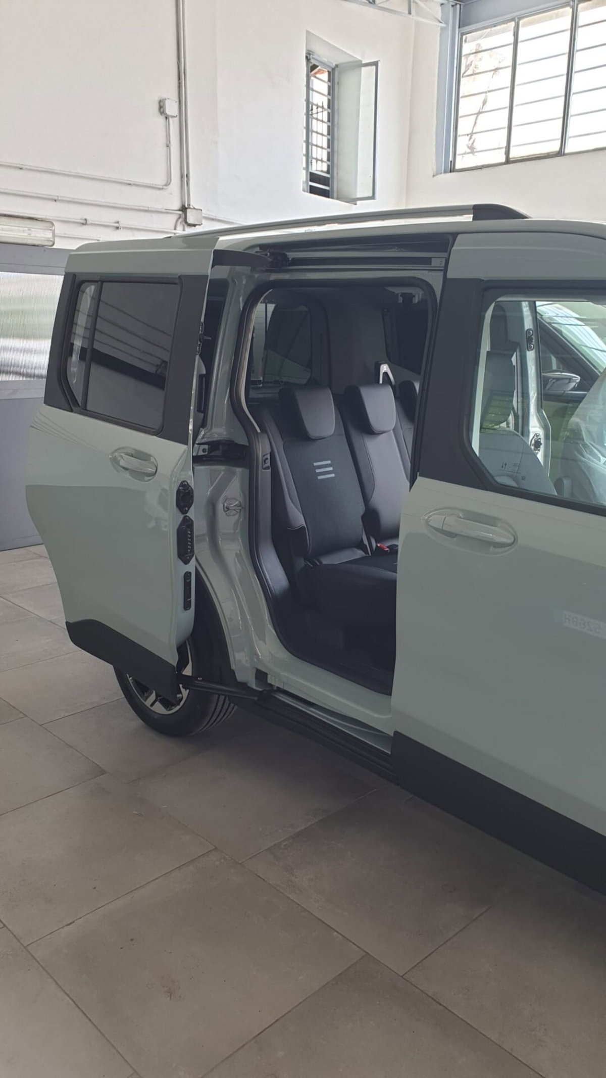 Ford Tourneo Courier 1.0 EcoBoost 100 CV Plus (15)