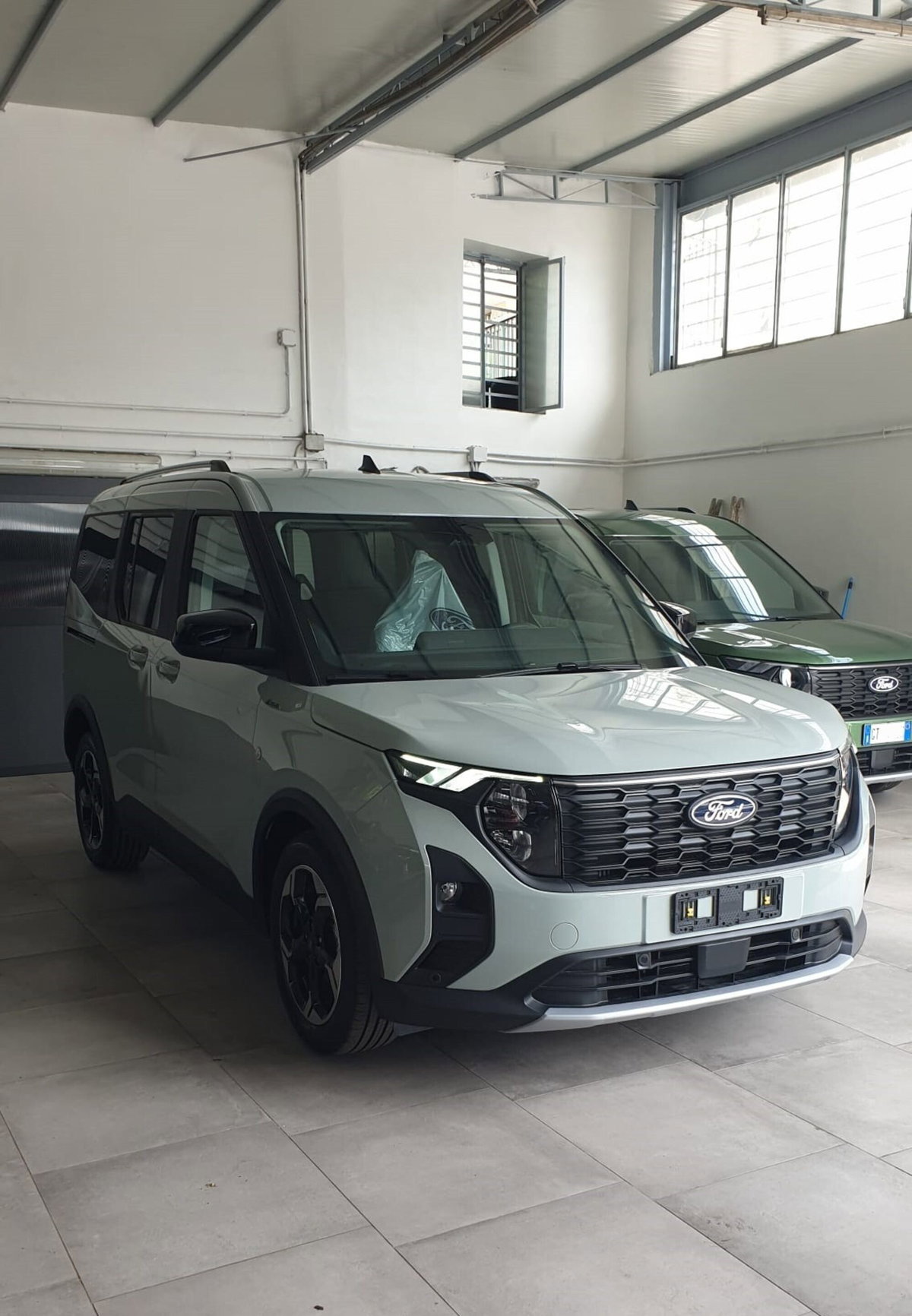 Ford Tourneo Courier 1.0 EcoBoost 100 CV Plus (3)