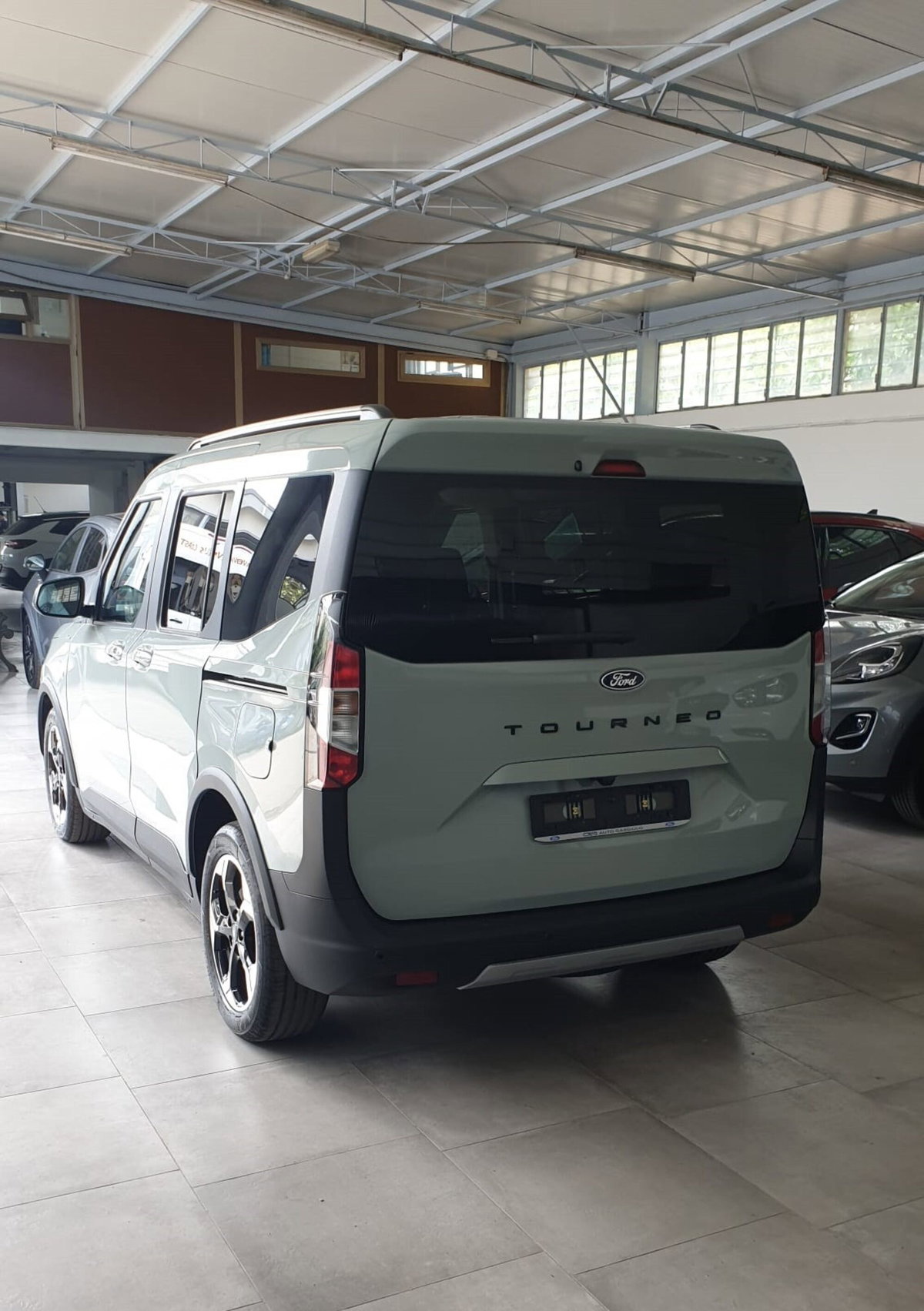 Ford Tourneo Courier 1.0 EcoBoost 100 CV Plus (4)