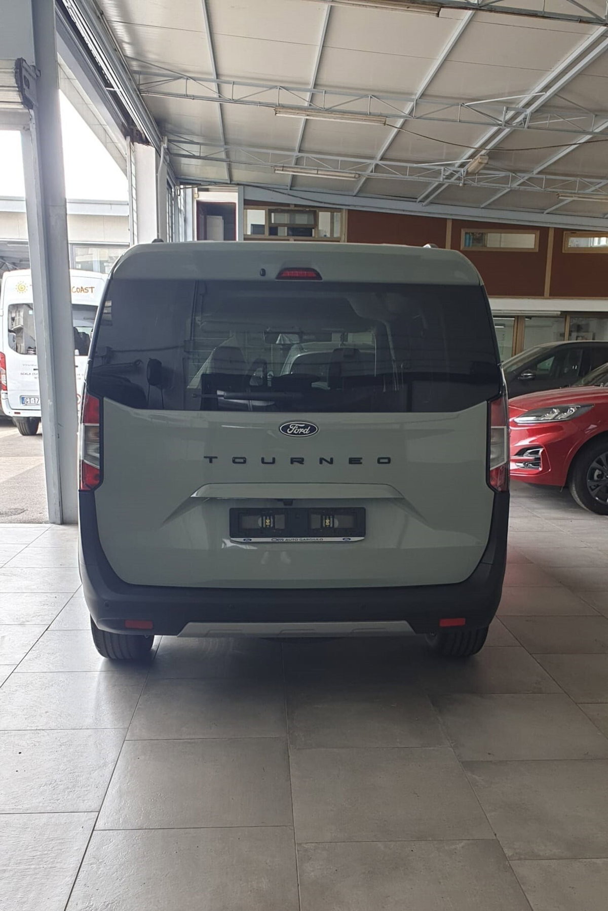 Ford Tourneo Courier 1.0 EcoBoost 100 CV Plus (6)