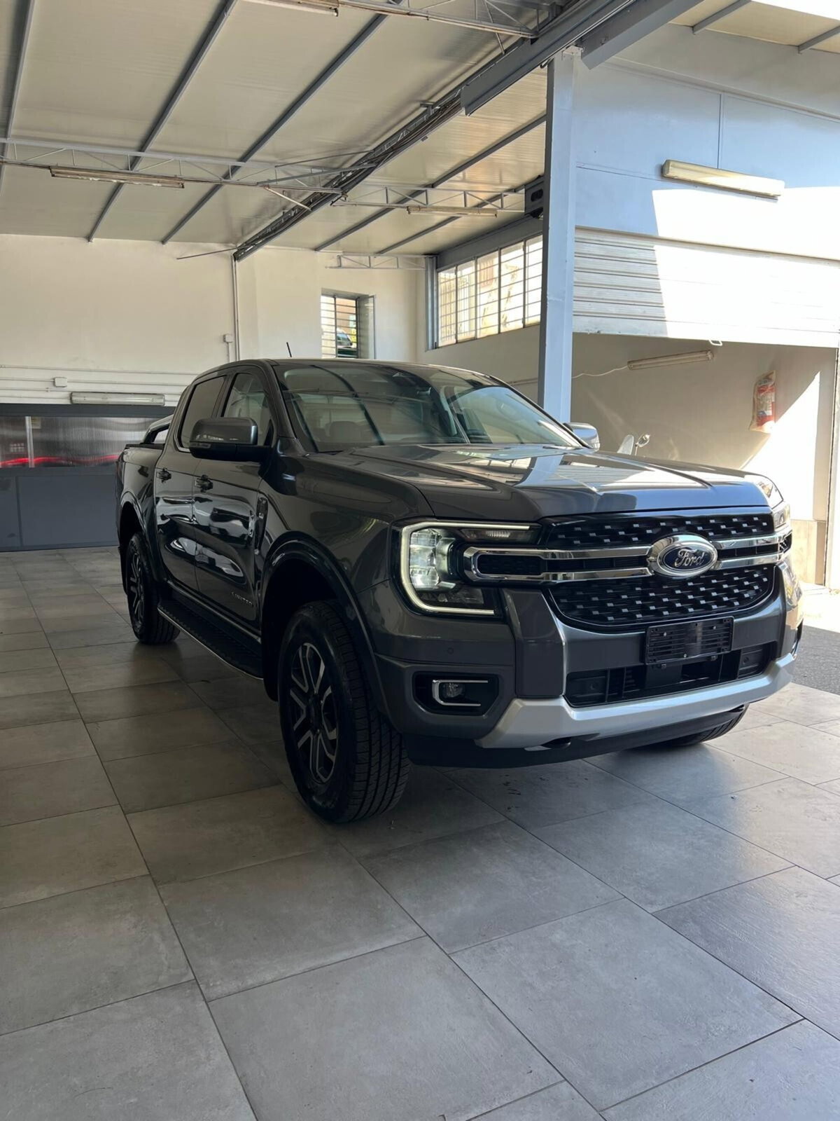 Ford Ranger Pick-up 2.0 ecoblue doppia cabina Limited awd 205cv auto (2)