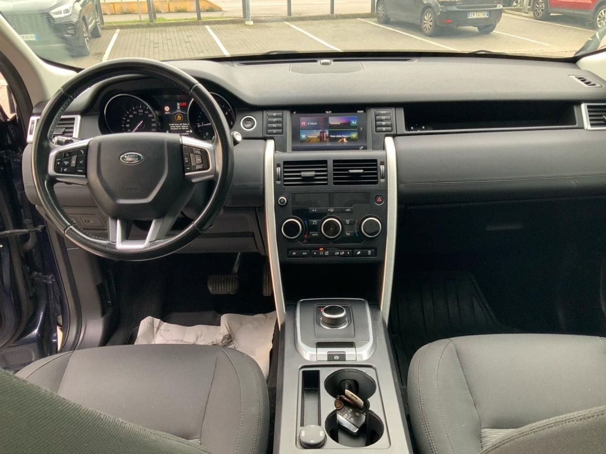 Land Rover Discovery Sport 2.0 TD4 150 CV SE (11)