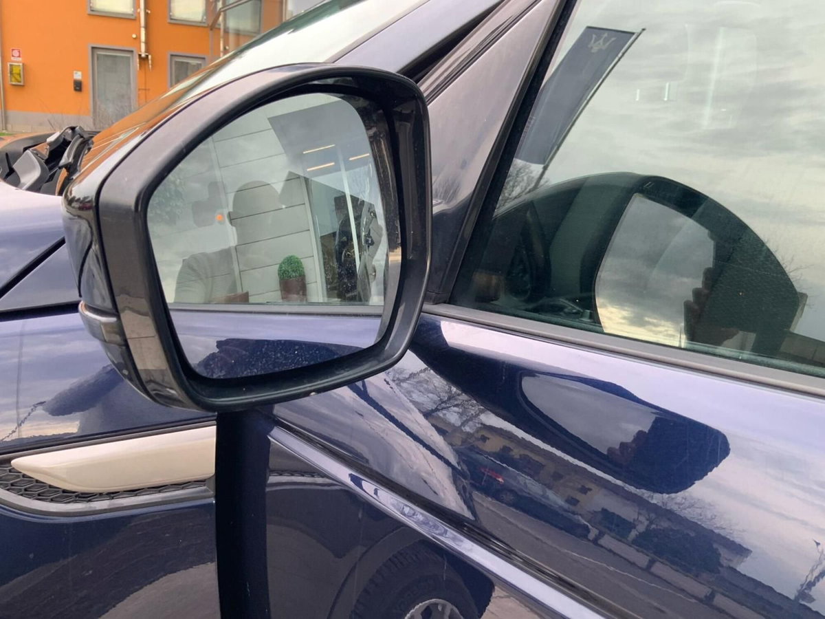 Land Rover Discovery Sport 2.0 TD4 150 CV SE (8)