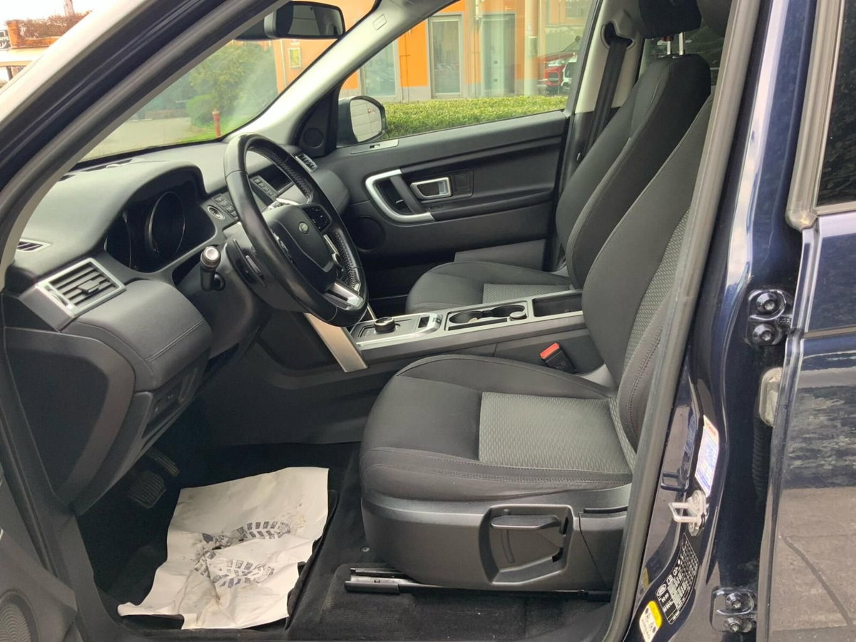 Land Rover Discovery Sport 2.0 TD4 150 CV SE (9)