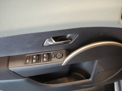Lancia Ypsilon 1.2 mhev 110cv e-dct (12)