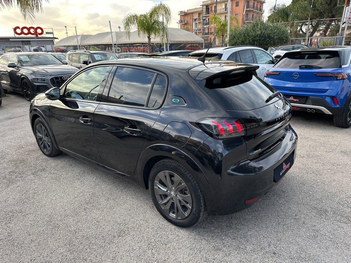 Peugeot 208 50 kWh Allure (3)