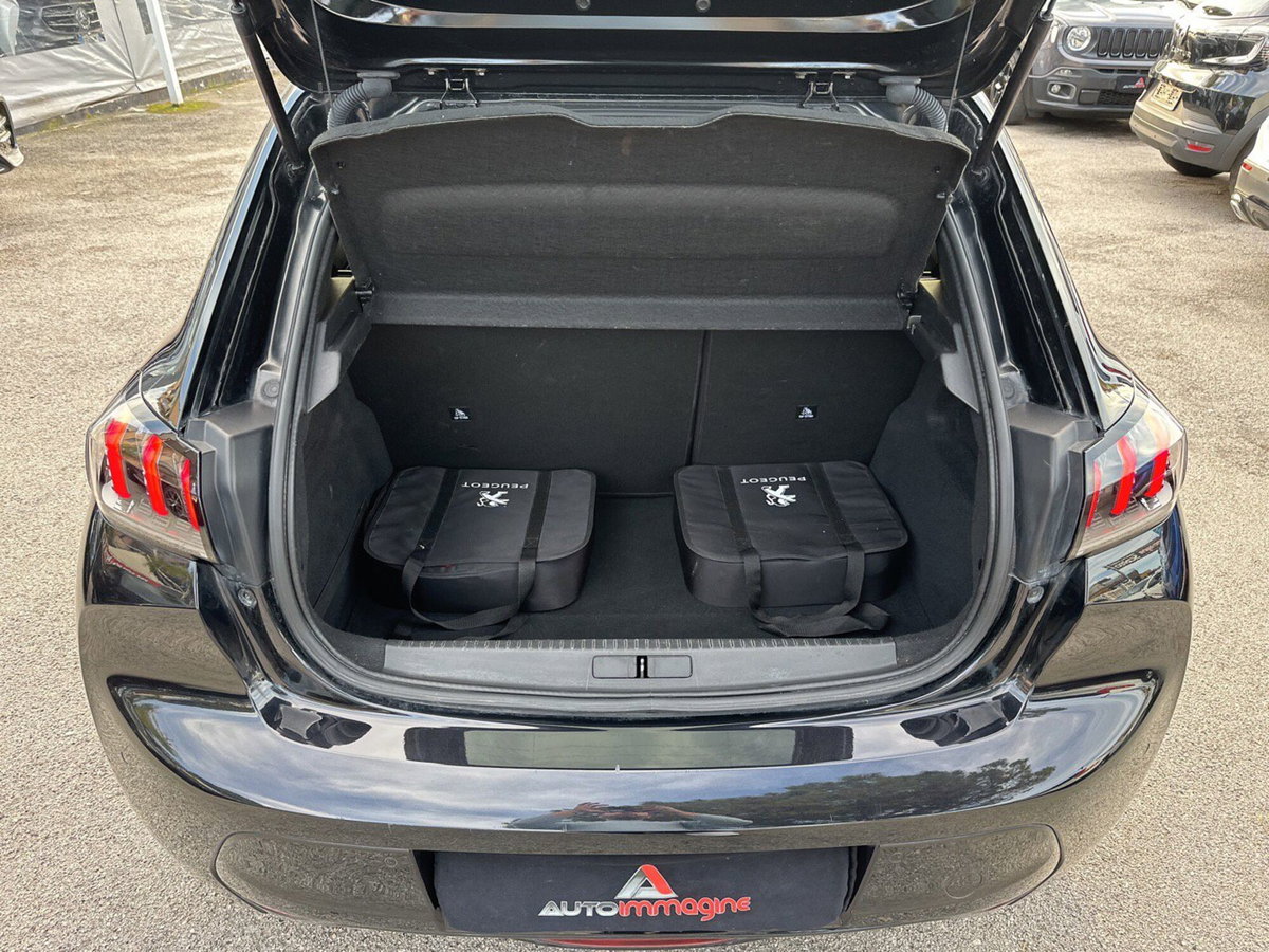 Peugeot 208 50 kWh Allure (9)