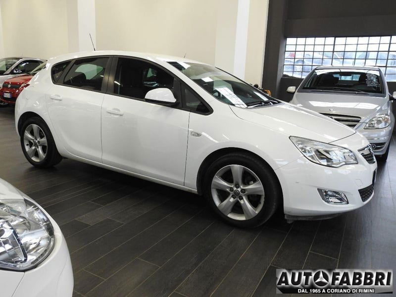Opel Astra 1.3 CDTI 5 porte Enjoy