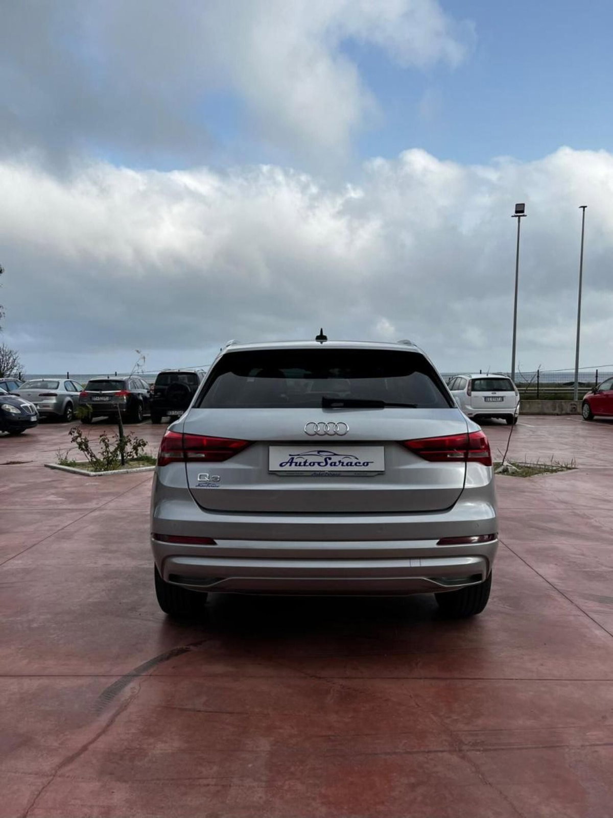 Audi Q3 2.0 TDI 150 CV (2)