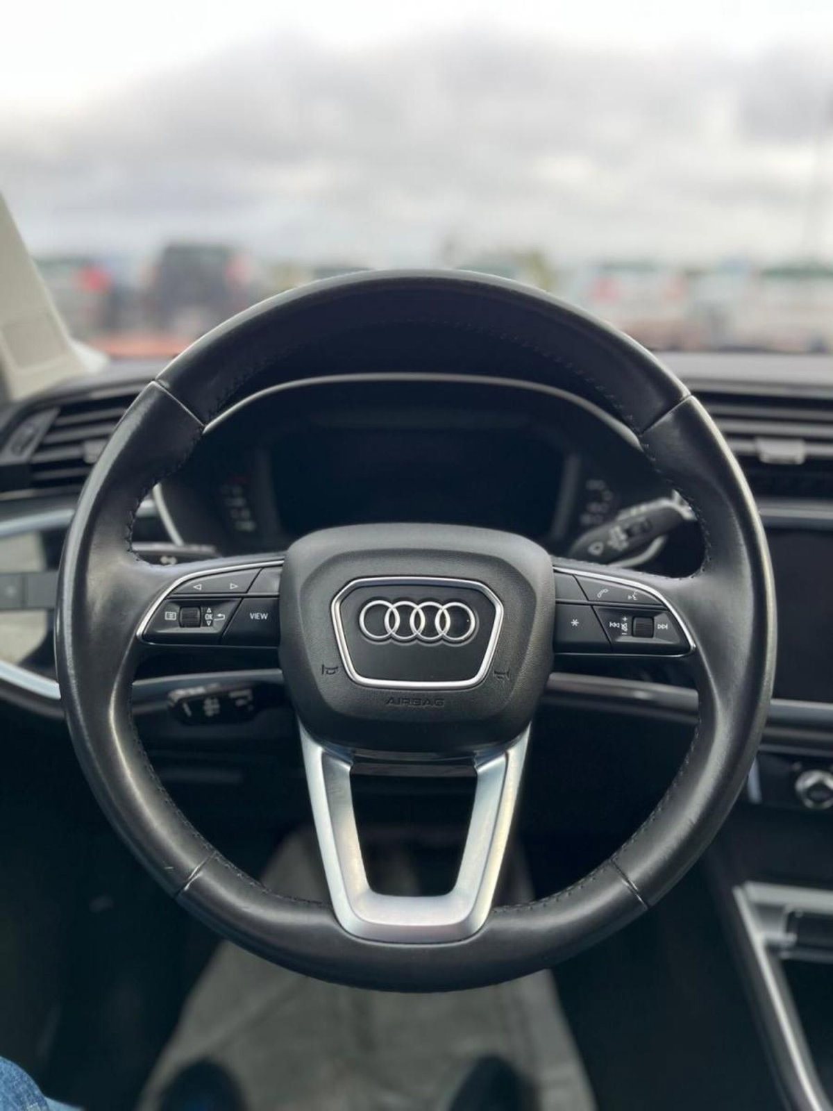 Audi Q3 2.0 TDI 150 CV (9)