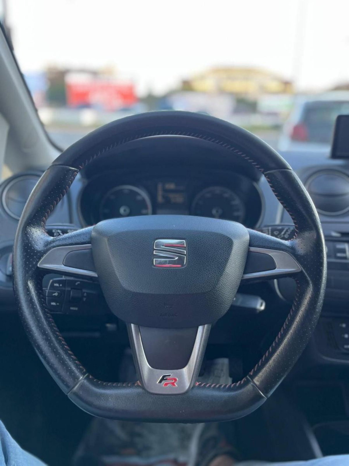 SEAT Ibiza SC 2.0 TDI CR DPF 3 porte FR (9)