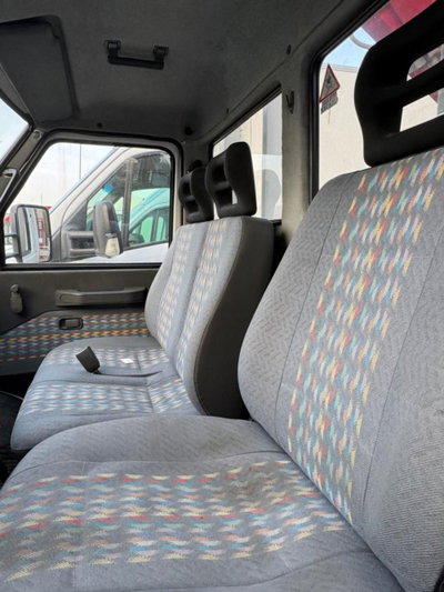 Iveco Daily Telaio 35.8 2.5 Diesel PL Cabinato Basic (7)