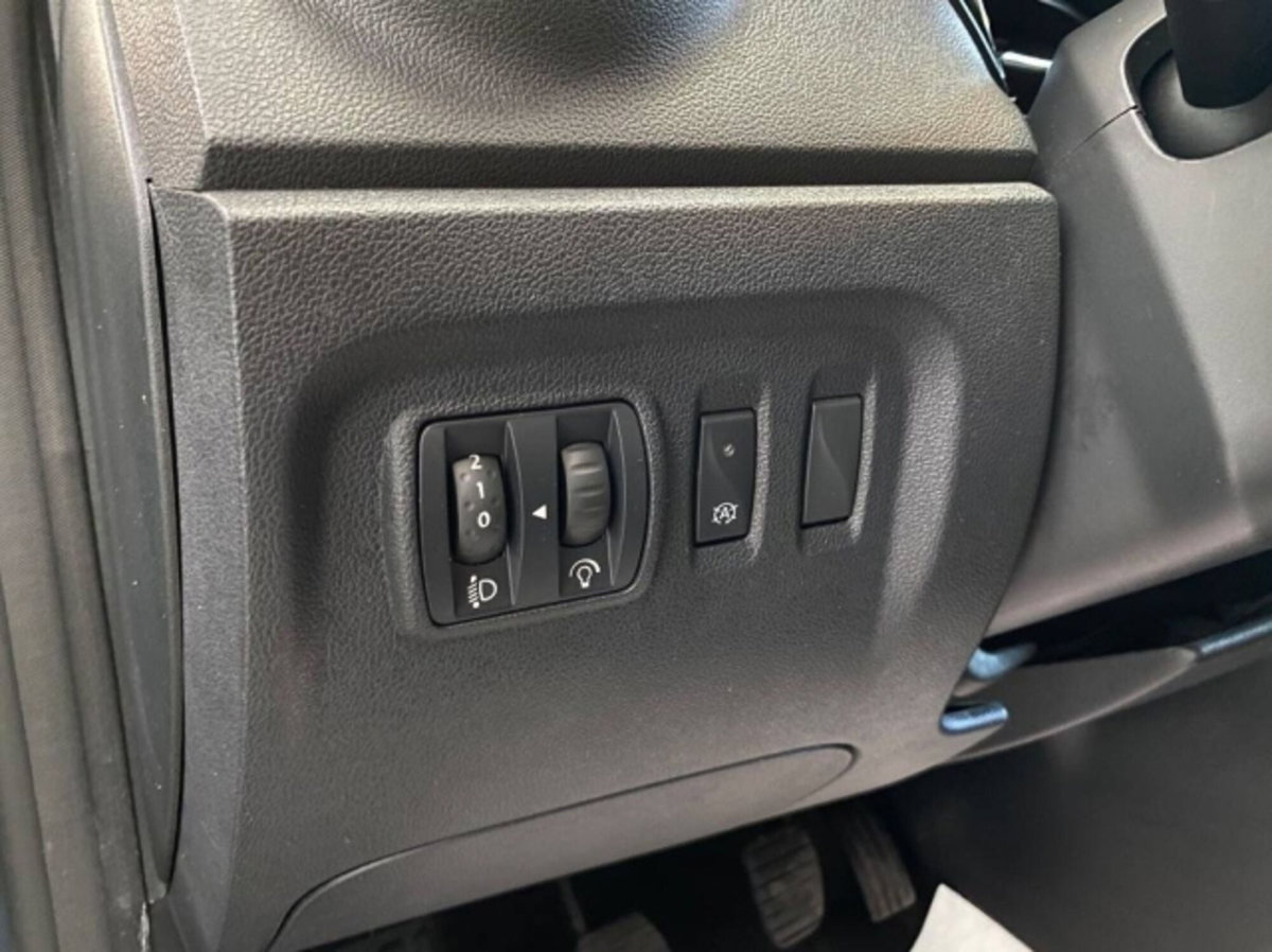 Renault Captur 1.5 dCi 8V 90 CV Start&Stop Zen (11)