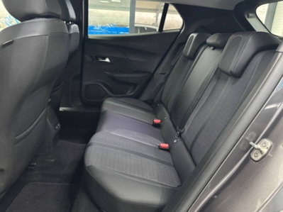 Peugeot 2008 BlueHDi 130 S&S EAT8 Allure Pack (13)