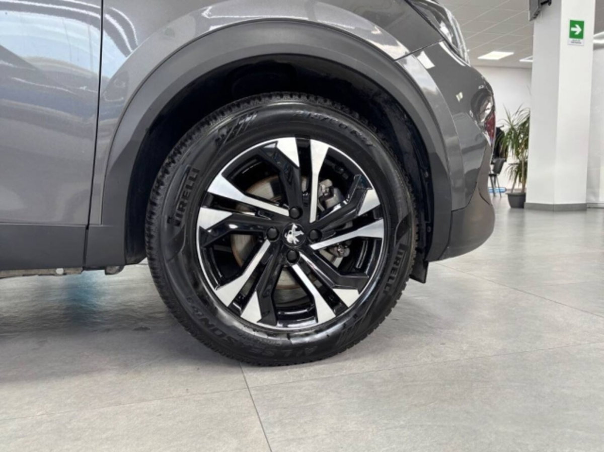 Peugeot 2008 BlueHDi 130 S&S EAT8 Allure Pack (8)