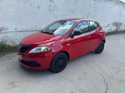 Lancia Ypsilon 1.2 69 CV 5 porte GPL Ecochic Silver usata
