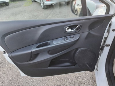 Renault Clio Sporter 1.2 75CV Wave (11)