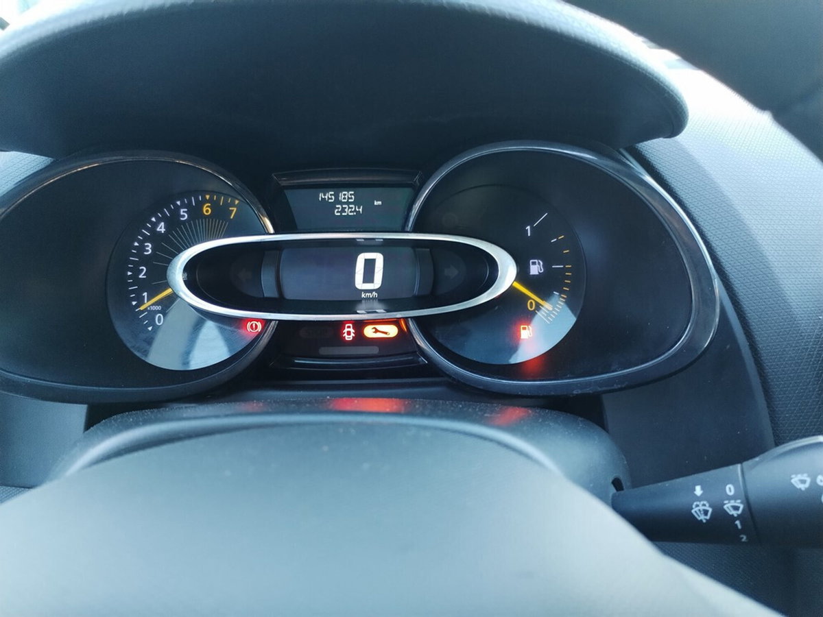 Renault Clio Sporter 1.2 75CV Wave (15)