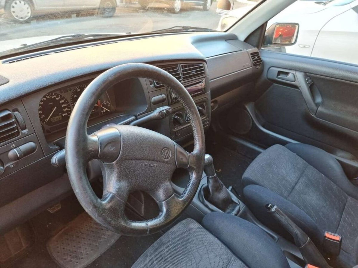Volkswagen Golf 2.8 VR6 cat 5 porte (18)