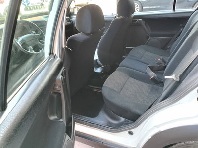 Volkswagen Golf 2.8 VR6 cat 5 porte (7)