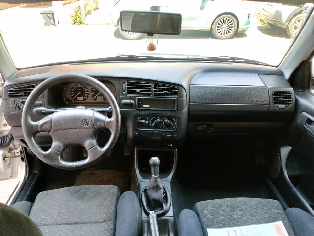Volkswagen Golf 2.8 VR6 cat 5 porte (9)