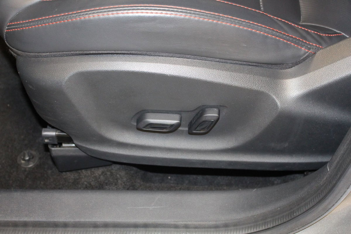 Mg ZS ZS 1.5 Luxury (10)