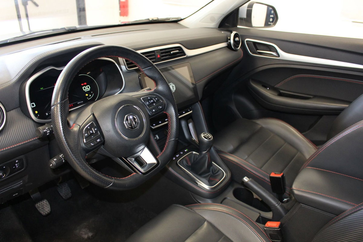 Mg ZS ZS 1.5 Luxury (7)