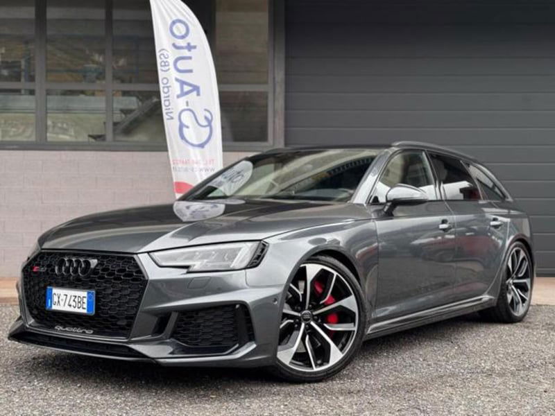 Audi RS 4 Avant 4 