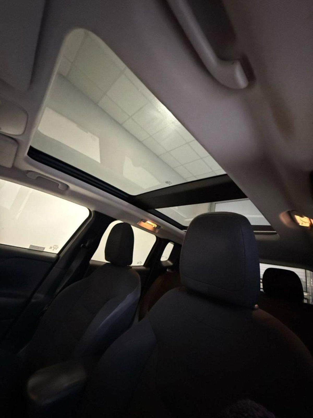 Jeep Renegade 1.6 Mjt 120 CV Limited (10)