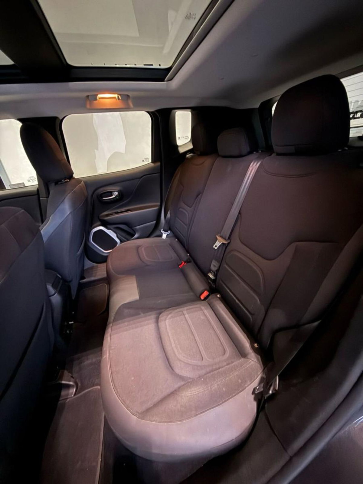 Jeep Renegade 1.6 Mjt 120 CV Limited (16)