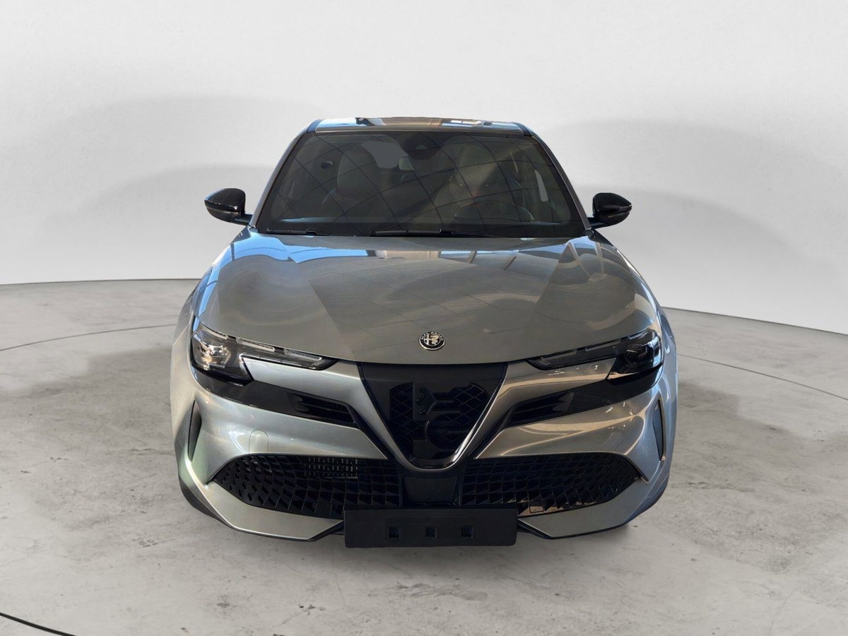 Alfa Romeo Junior 1.2 ibrida Speciale 145cv edct6 (2)