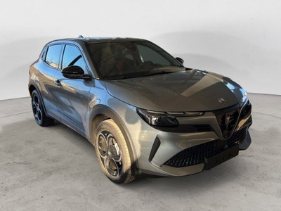 Alfa Romeo Junior 1.2 ibrida Speciale 145cv edct6 (3)