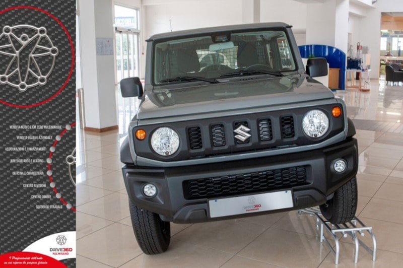 Suzuki Jimny 1.5 5MT Top