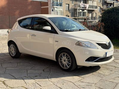 Lancia Ypsilon 1.2 69 CV 5 porte GPL Ecochic Silver usata