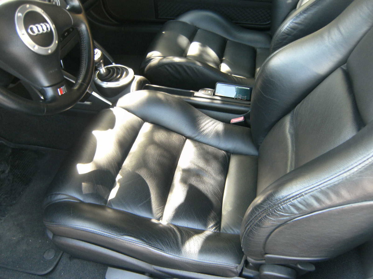 Audi TT Coupé 1.8 T 20V 225 CV cat quattro (9)