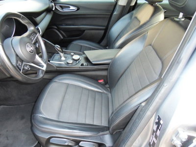 Alfa Romeo Giulia 2.2 Turbodiesel 150 CV AT8 Business (6)