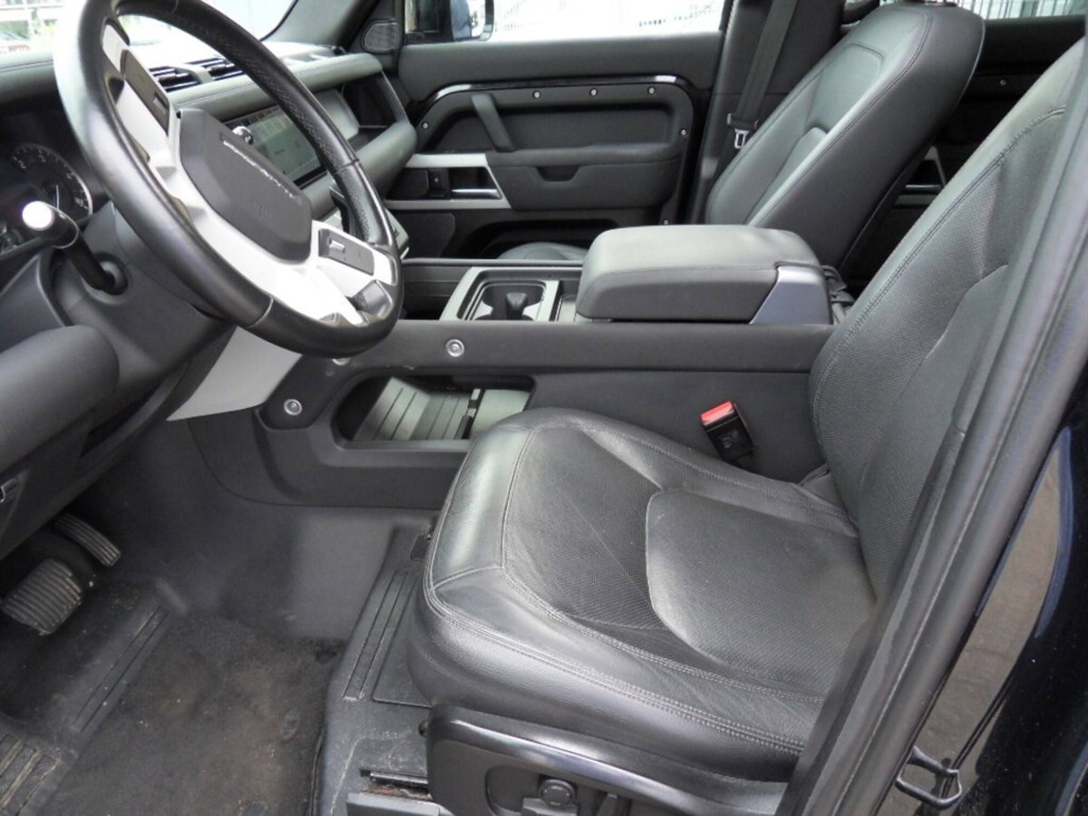 Land Rover Defender 110 3.0d i6 mhev X-Dynamic SE awd 200cv auto (11)