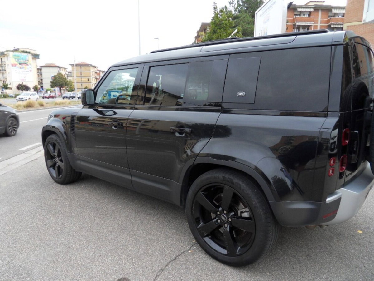 Land Rover Defender 110 3.0d i6 mhev X-Dynamic SE awd 200cv auto (15)