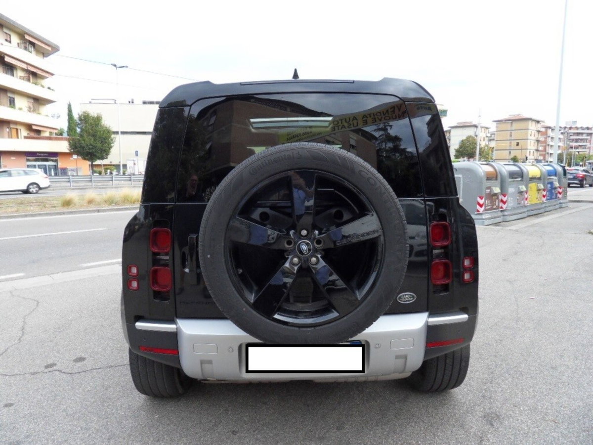 Land Rover Defender 110 3.0d i6 mhev X-Dynamic SE awd 200cv auto (2)