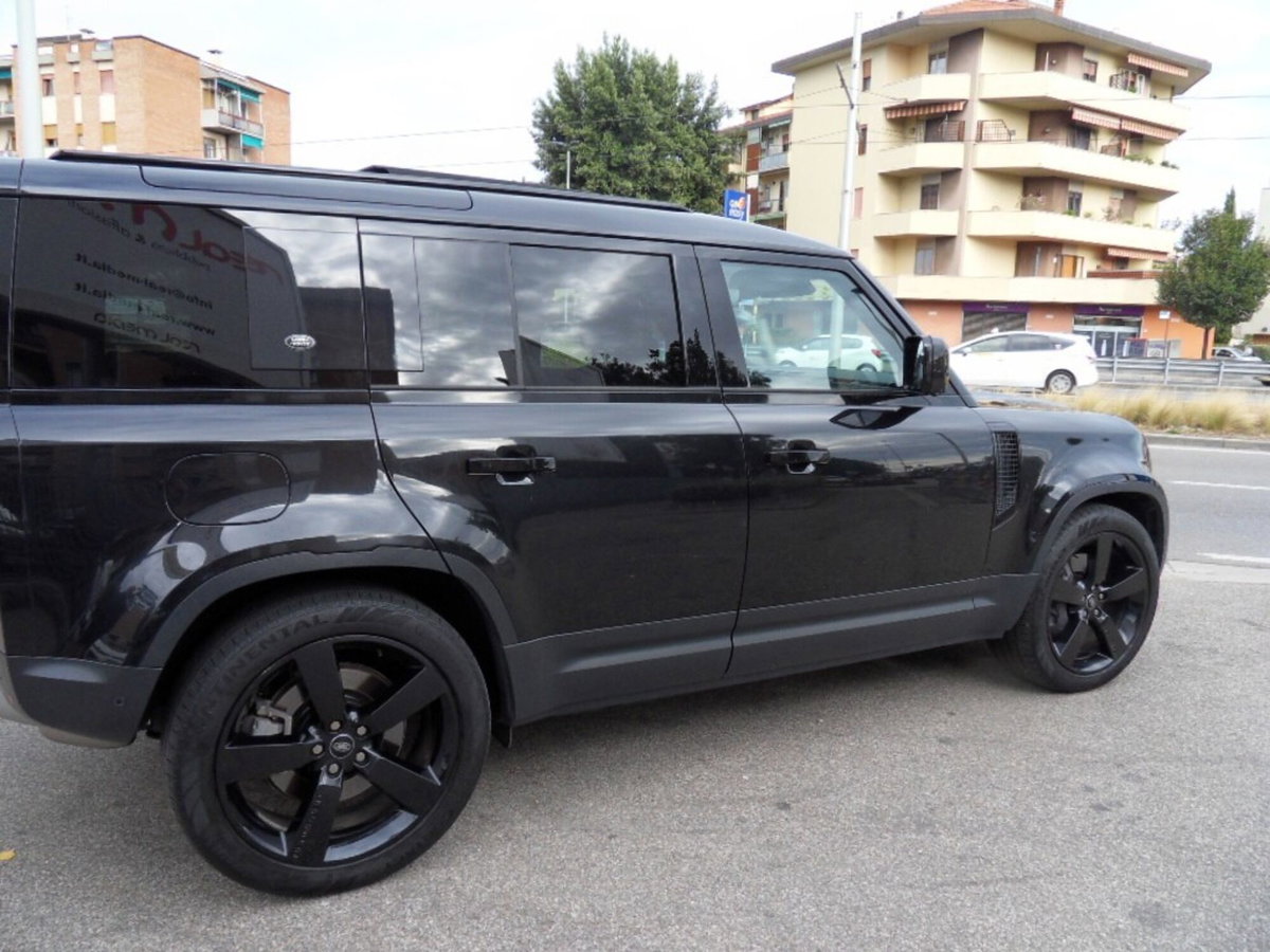 Land Rover Defender 110 3.0d i6 mhev X-Dynamic SE awd 200cv auto (5)