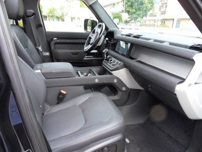 Land Rover Defender 110 3.0d i6 mhev X-Dynamic SE awd 200cv auto (8)