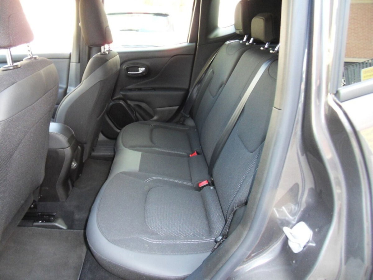 Jeep Renegade 1.6 Mjt 130 CV Limited (9)