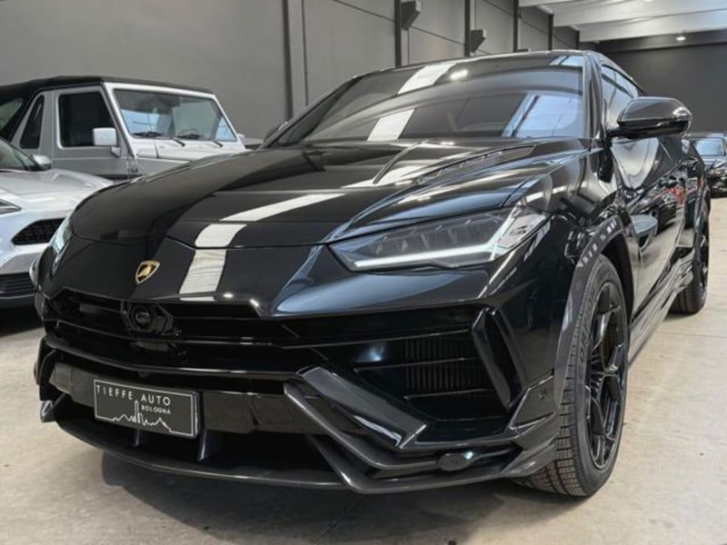 Lamborghini Urus 4.0 V8 Performante auto